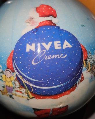palla di Natale crema Nivea 