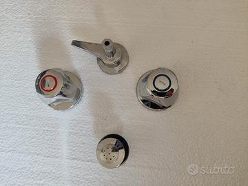 Rubinetto bidet con doccetta e scarico 