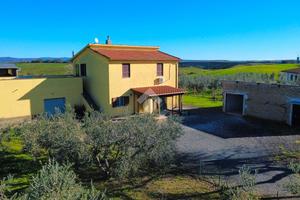 CASA SEMINDIPENDENTE A MONTALTO DI CASTRO