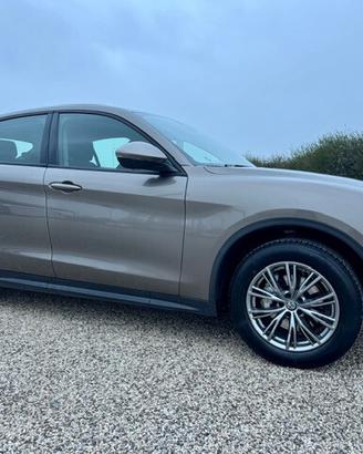 Alfa Romeo Stelvio 2.2 t Business rwd Q4 190cv aut