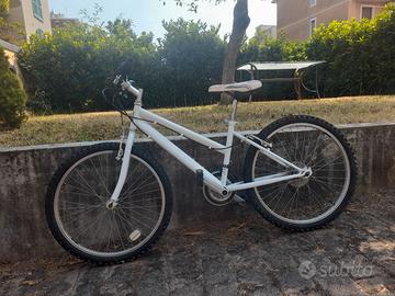 Biicletta Atala bambina/bambino 10/11 anni