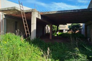 Uta fabbricato al grezzo