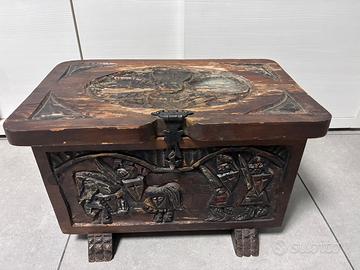 Baule/cassapanca in legno