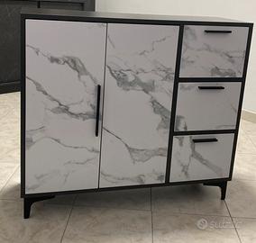 Madia/credenza