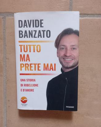 libro Tutto ma prete mai