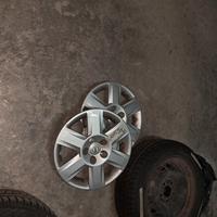 cerchi in ferro da utilizzati per una nissan juke