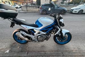 Suzuki SFV gladius 650