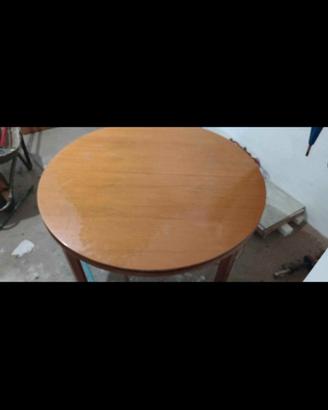 TAVOLO LEGNO  PIÙ DIVANO