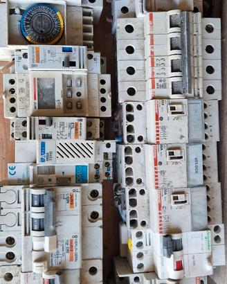 Lotto Materiale Elettrico Professionale