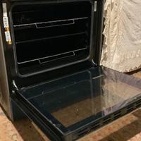 Cucina, piano cottura con forno