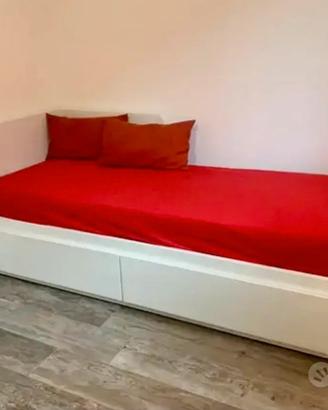 Divano/Letto singolo-matrimoniale ikea