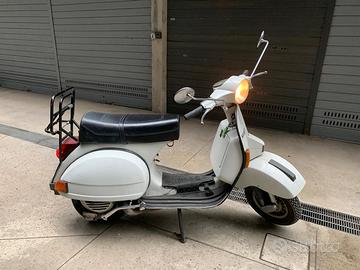 vespa PX200E