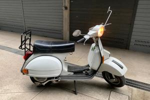 vespa PX200E
