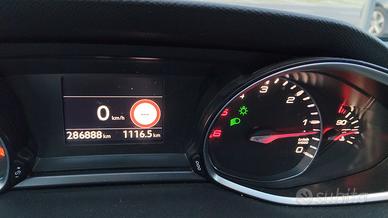 Peugeot 308 SW anno 2016, motore 1.6 HDi 115