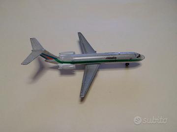 MODELLINO AEREO ALITALIA MCDONNELL DOUGLAS DC-9