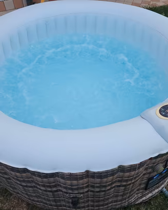 piscina idromassaggio