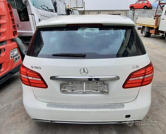 MERCEDES-BENZ B180 ANNO 2015 - PORTELLONE POSTERIO
