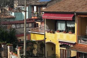 CASA SEMINDIPENDENTE A FANO