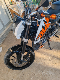 Ktm duke 125