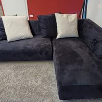 Divano nero ad angolo