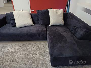 Divano nero ad angolo