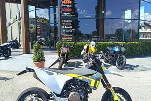 Husqvarna 701 Supermoto