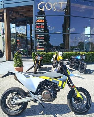 Husqvarna 701 Supermoto