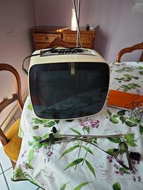 TV indesit