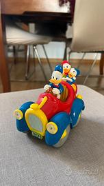Gadget topolino macchina paperino con nipoti