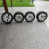 Gomme e cerchi da 18 pollici BMW X5