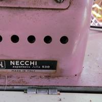 macchina da cucire Necchi