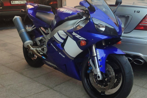 Yamaha YZF-R1