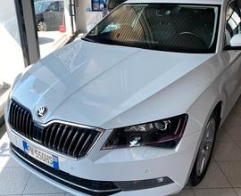 Skoda Superb 1.6 TDI DSG Wagon Ambition