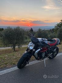 MV Agusta Brutale 800