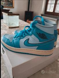 Jordan 1 mid blue and Black