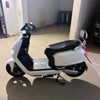 Motorino elettrico sunra 125 buone condizioni 950