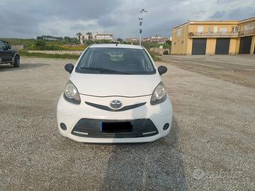 Toyota Aygo 1.0 12V VVT-i 5 porte Active Connect
