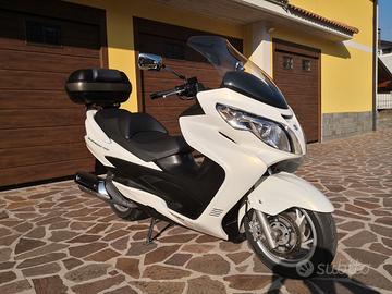 Suzuki AN Burgman 400 - 2012