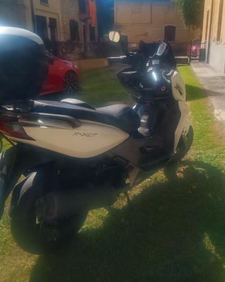 Scooter Kymco k-xct 300