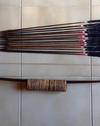 Arco in legno Indonesiano (solo per figura), lungh