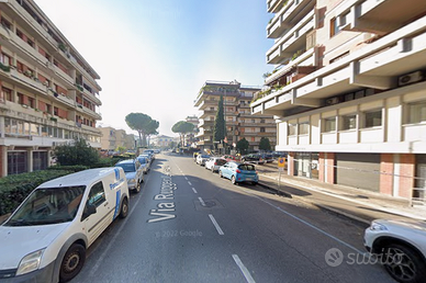 Pentalocale  con terrazzo a Novoli