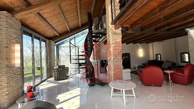 Elegante villa con dependance Spa e parco privato