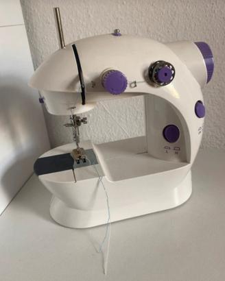 macchina da cucire piccola 
