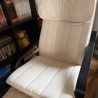 Sedia a dondolo con poggiapiedi