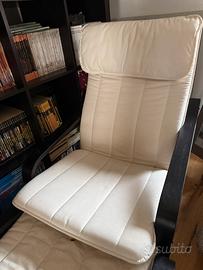 Sedia a dondolo con poggiapiedi