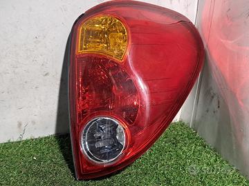 STOP FANALE POSTERIORE DESTRO MITSUBISHI L 200 4°