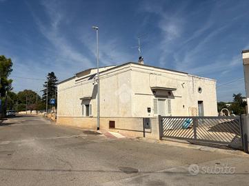 VILLA SINGOLA A POLIGNANO A MARE