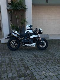 Triumph speed triple 1050