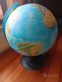 Mappamondo ad illuminazione