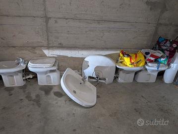 Sanitari bagno: lavandino, wc, bidet 